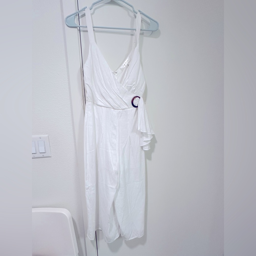 Elegant White Sleeveless Jumpsuit